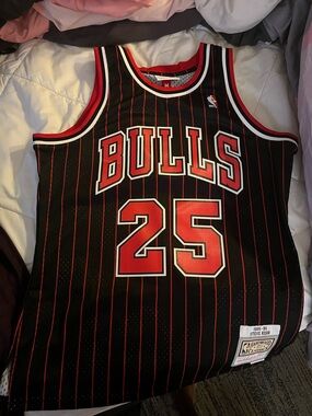 Mitchell & Ness Chicago Bulls Black & Red Pinstripe Jersey #25